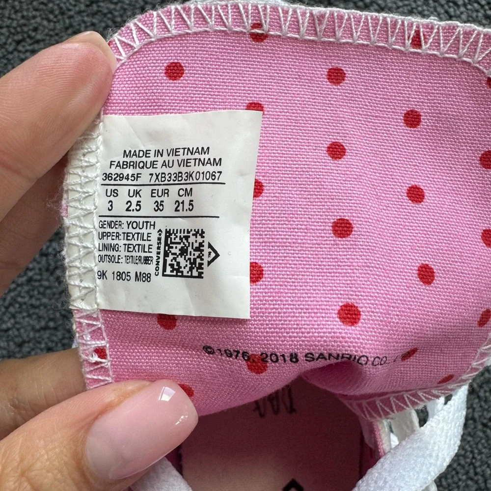 Hello Kitty high top converse - Picture 7 of 14